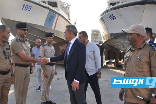 مدير «أمن السواحل» يبحث مع وفد إيطالي استكمال صيانة الزورق «واد زارت 201»