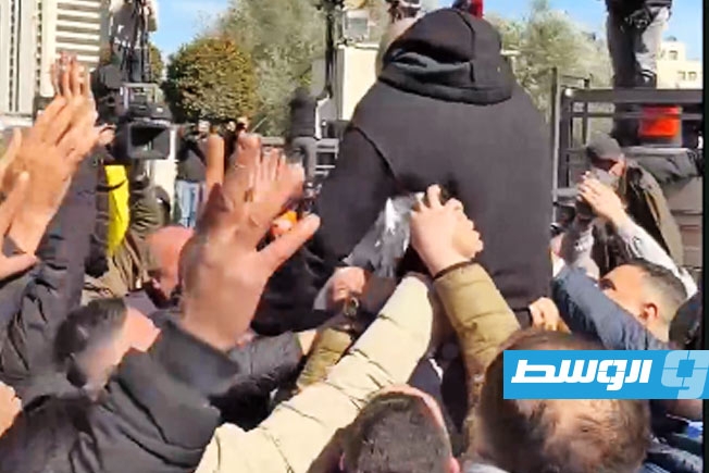 أسرى فلسطينيون يصلون رام الله بعد إطلاقهم من سجون الاحتلال