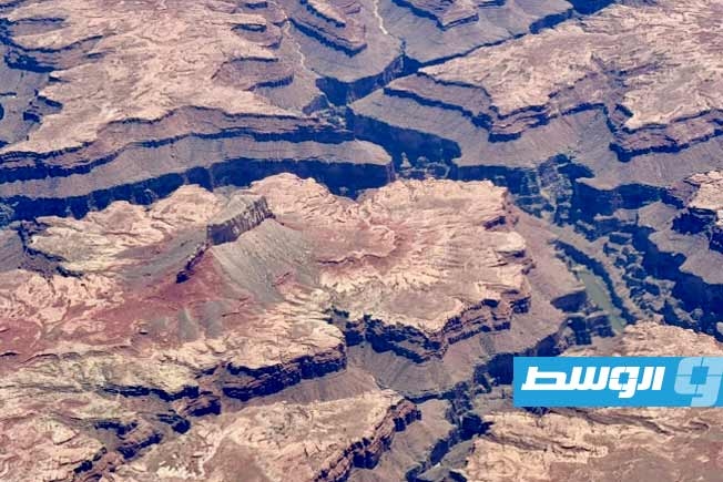 حرائق الغابات تجبر السلطات الأميركية على الإغلاق الجزئي لمنطقة سياحية شهيرة