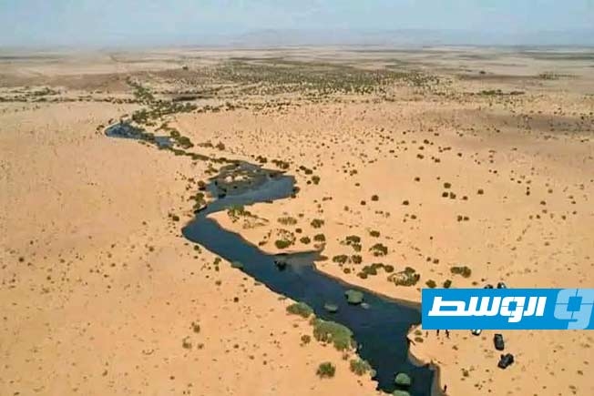 تسرب نفطي في أنبوب لنقل الخام جنوب الزاوية