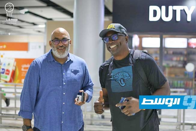 وصل مطار معيتيقة.. نجم السلة الأميركية مدربا لمنتخب ليبيا في «أفروباسكت 2025» (صور)