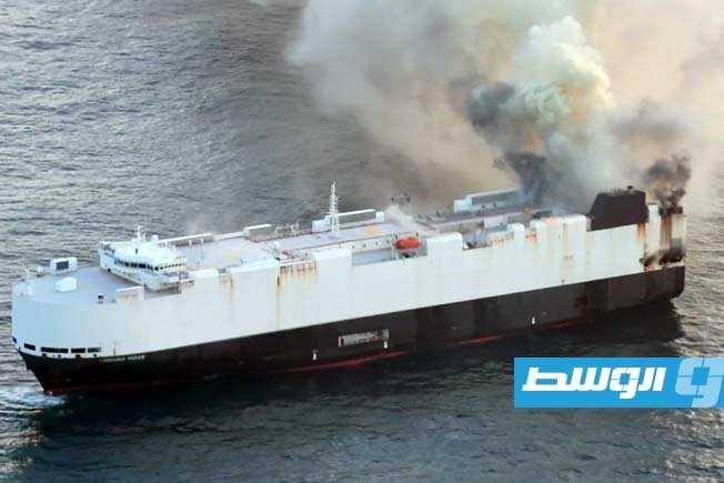 حريق على متن سفينة شحن تنقل سيارات كهربائية قبالة ألاسكا الأميركية