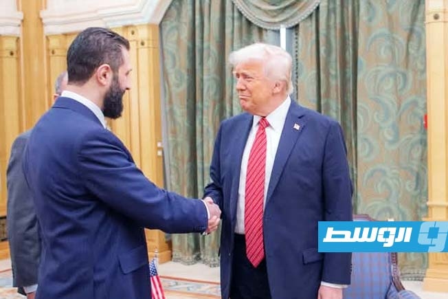الأول من نوعه منذ 25 عامًا.. ماذا دار في اللقاء بين ترامب والشرع؟