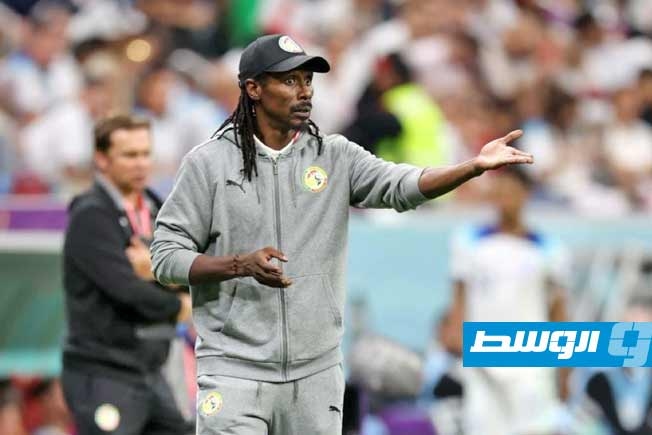 سيسيه ينفي رحيله عن تدريب منتخب ليبيا ويعلن وجوده في ميلانو