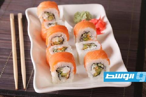 سلمون رول بالأرز على الطريقة الصينية