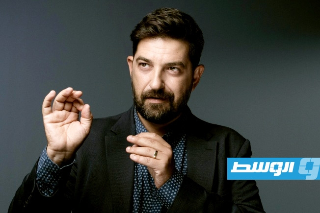 مسرحية «المسافة» بين البحث عن «عالم أفضل» وآخر بديل