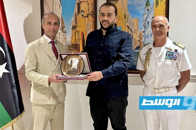 إيطاليا تؤكد التزامها بالتعاون الدفاعي مع ليبيا