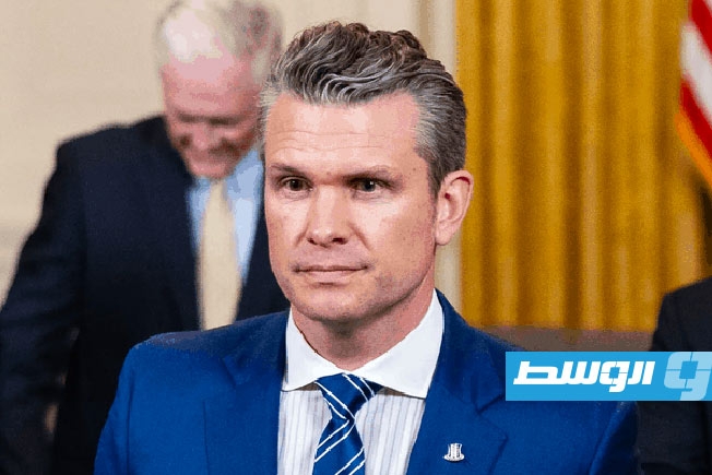 وزير الدفاع الأميركي يشارك خطط الهجوم على اليمن في مجموعة دردشة بـ«سيغنال» تضم زوجته وشقيقه