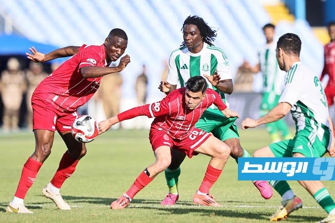 عدسة «بوابة الوسط» ترصد «ديربي» الاتحاد والأهلي طرابلس في «دورينا»