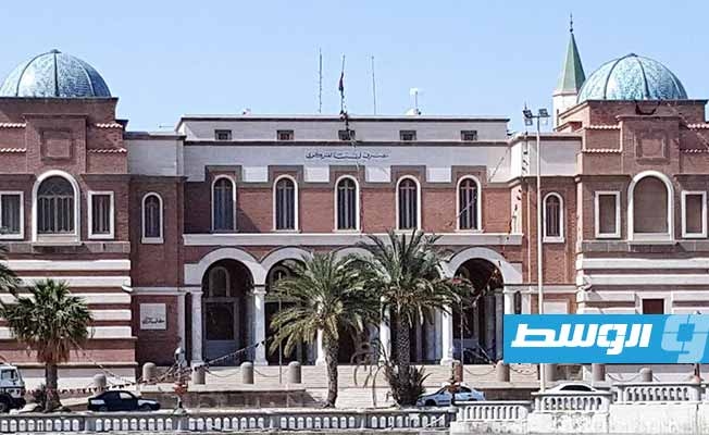 «المركزي» يبدأ تنفيذ بيع العملة الأجنبية بتخصيص 1.5 مليار دولار للمصارف التجارية