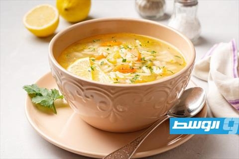 حساء لسان عصفور بالخضراوات