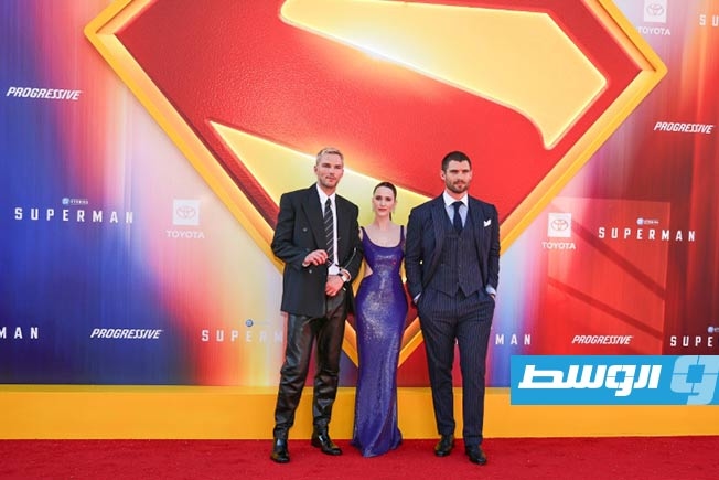 «سوبرمان» الجديد يبحث عن إنقاذ «الشركة المنتجة»