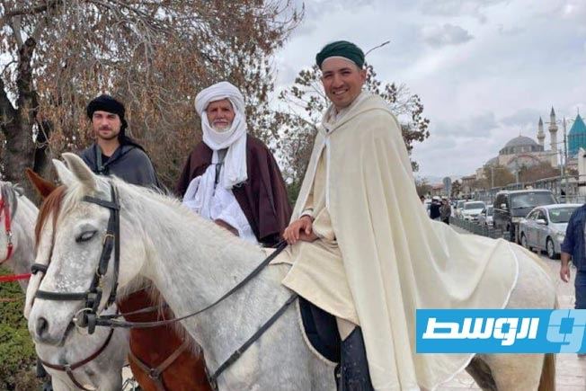 بالفيديو: على طريقة أجدادهم في الأندلس.. رحلة حج إسبانية على ظهور الخيول العربية