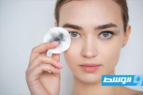 طرق طبيعية لإزالة المكياج المقاوم للماء
