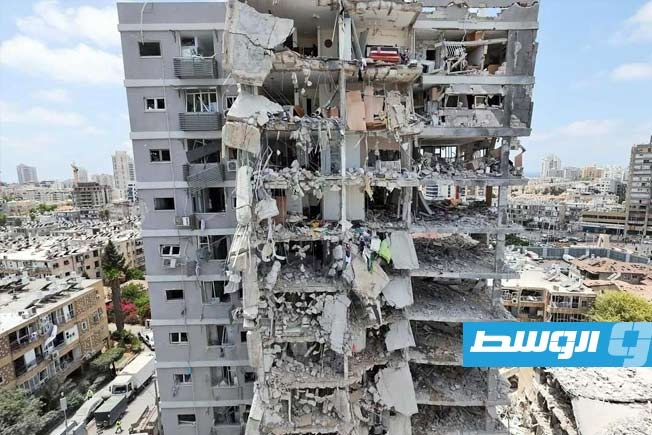 شاهد: رشقات الصواريخ الإيرانية تدك 3 مدن في «إسرائيل»