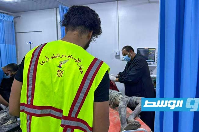 إسعاف 10 مهاجرين إلى مستشفى زوارة إثر غرق قاربهم في البحر المتوسط