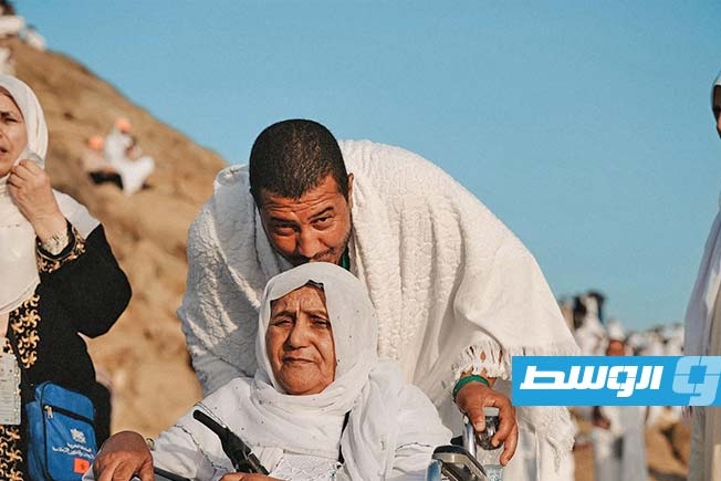 بالصور: 10 مشاهد تجسد فرحة وخشوع الحجاج الليبيين في يوم عرفات