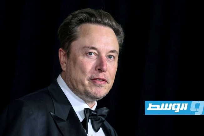 إيلون ماسك يعتزم مقاضاة «أبل» بسبب «تشات جي بي تي»