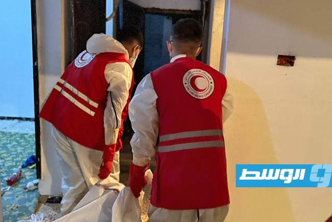 «الهلال الأحمر»: انتشال جثتي امرأة وفتاة من منزل بمنطقة وادي الربيع