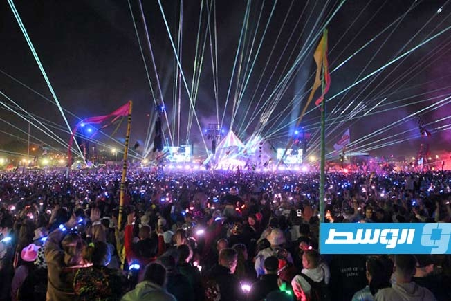 أوليفيا رودريغو وتشارلي «إكس سي إكس» بين نجوم مهرجان غلاستونبري لعام 2025