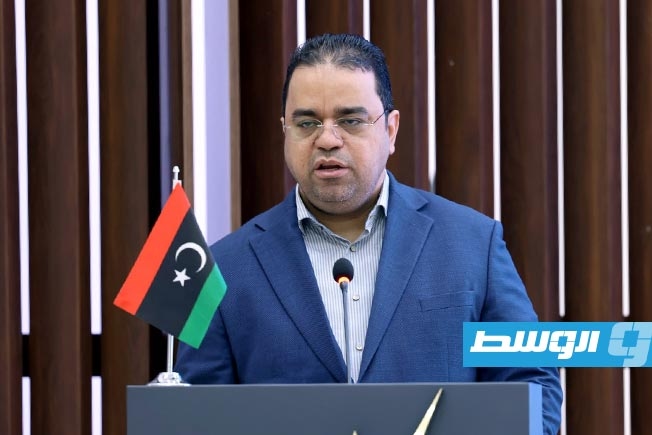 «العمل» تلزم الجهات العامة بتحديث بيانات العاملين لمكافحة الازدواج الوظيفي