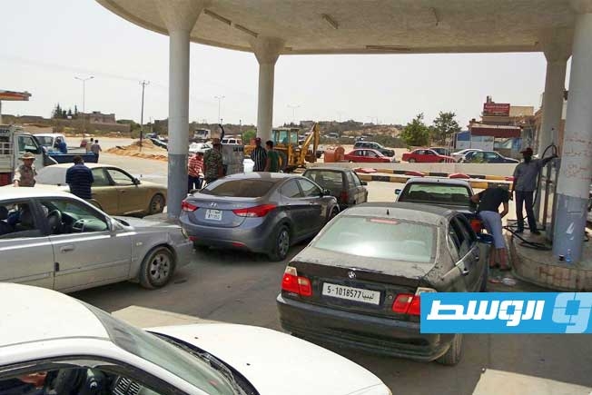 «بلومبرغ»: ليبيا تراكم ديونا بمليار دولار فاتورة استيراد الوقود