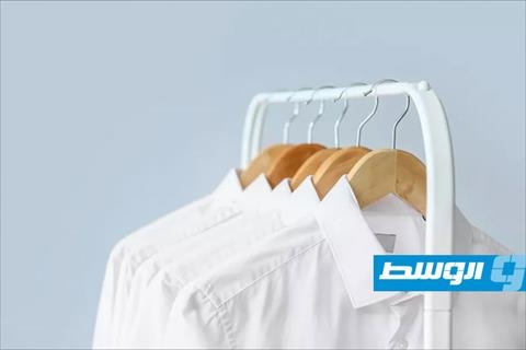 وصفة منزلية فعّالة للتخلص من العلامات الصفراء في الملابس البيضاء