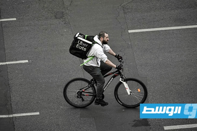 صحة سائقي التوصيل الخاسر الأكبر من تسابق المنصات على الأرباح