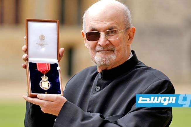 الكاتب سلمان رشدي ينشر أول عمل روائي له منذ هجوم تعرّض له في 2022