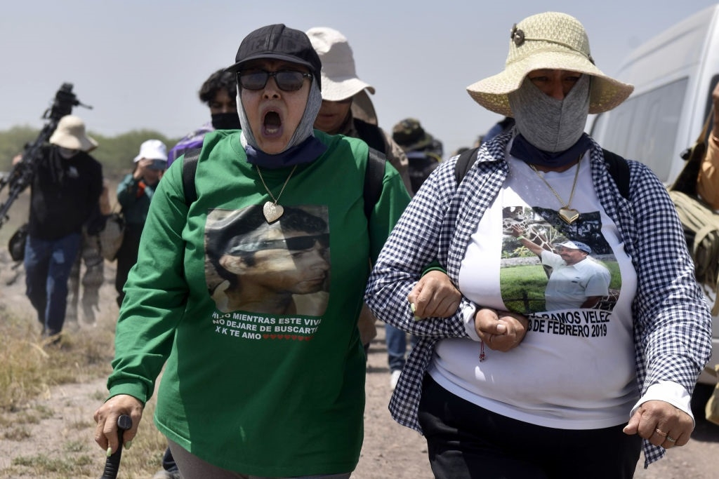 Mother searching for missing Mexicans killed along with son