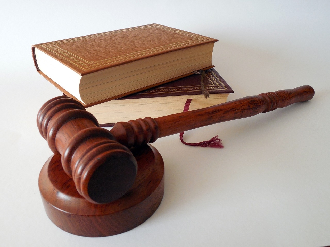 Clare farmer in court over blocking access to couple's home