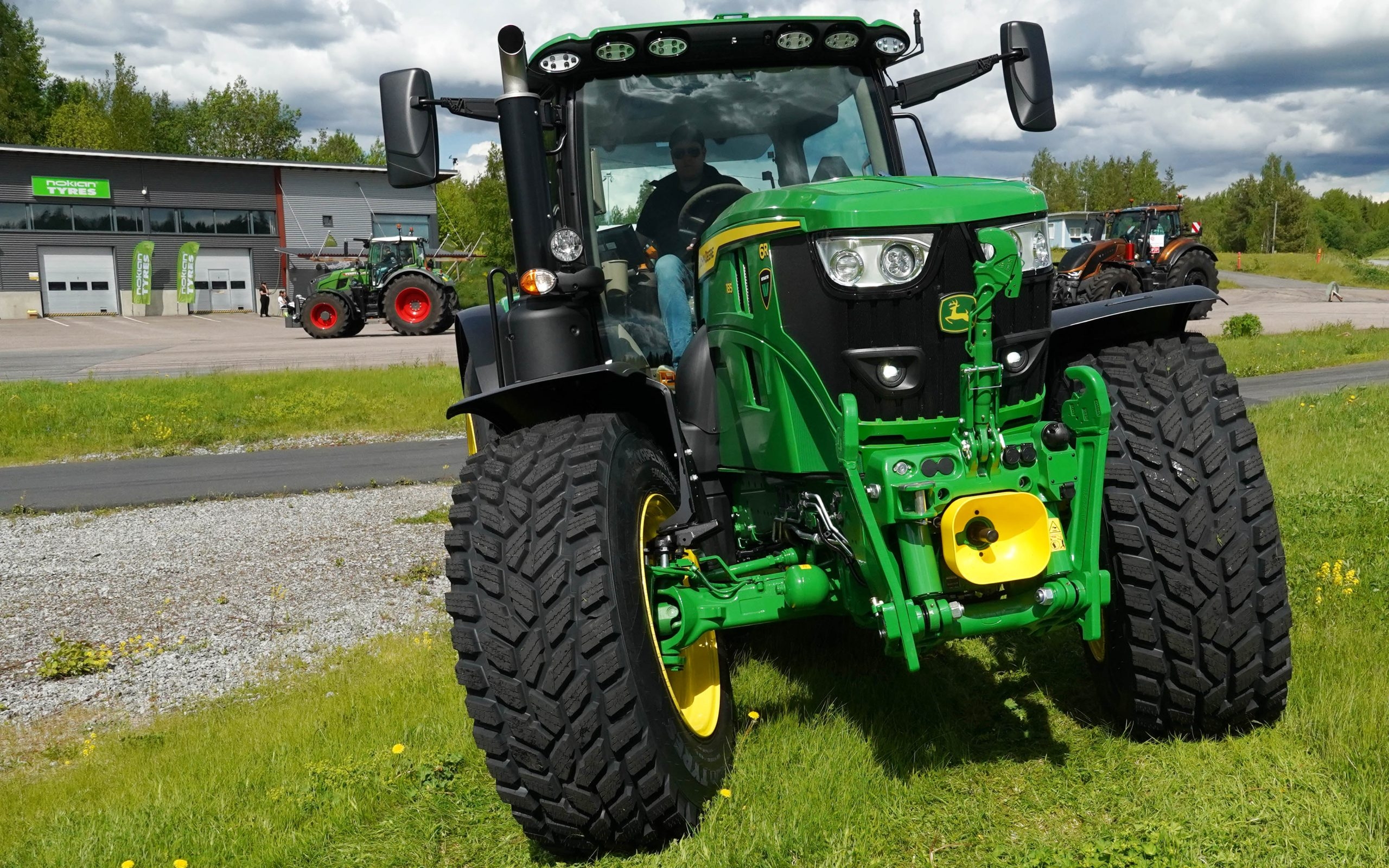 Wide choice and monitoring from Nokian Heavy Tyres