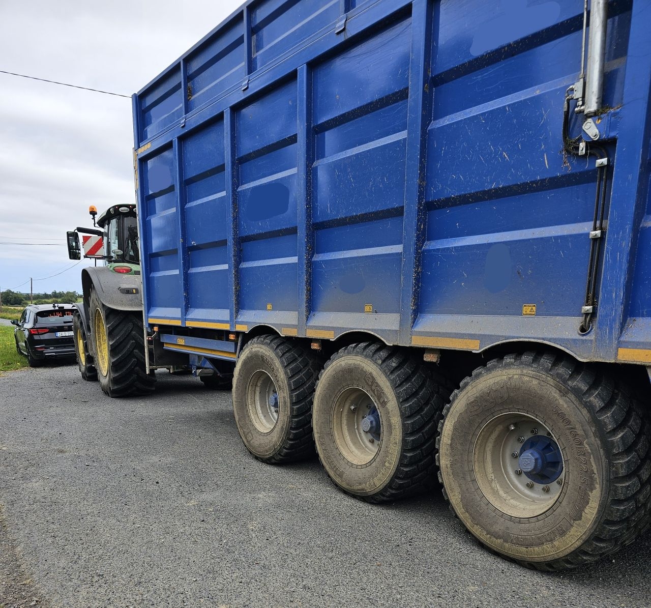 Gardaí stop driver carrying 'full load' of silage while using phone