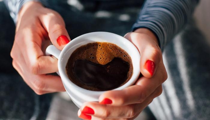 القهوة السوداء قد تقلل خطر مقاومة الإنسولين: دراسة كورية تكشف فوائد مذهلة للنساء