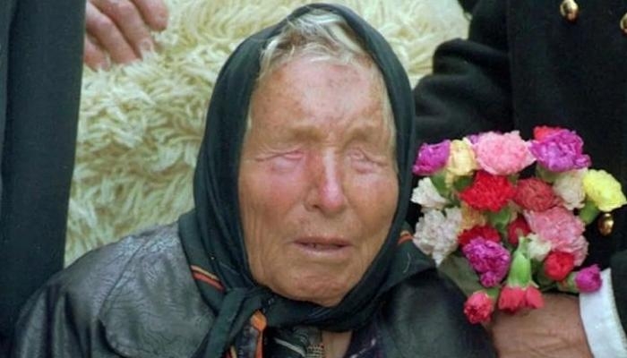 تنبؤات العرّافة العمياء لـ2025.. «سيد العالم» ولقاء أول بـ«الفضائيين»