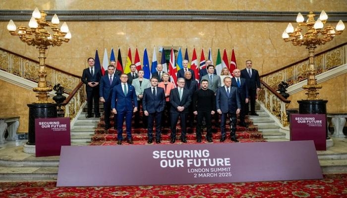 قمة لندن بشأن أوكرانيا.. ستارمر وماكرون يعدان خطة سلام لتقديمها لترامب