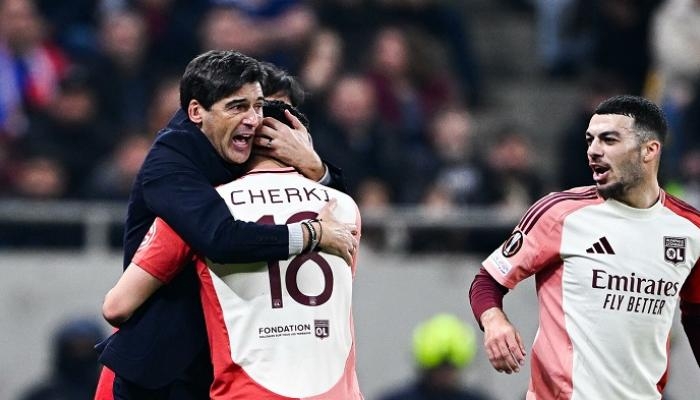 دموع «المدرب المخيف» تسقط في الدوري الأوروبي (فيديو)