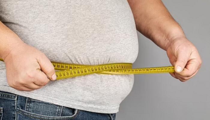 قياس محيط الخصر.. اختبار منزلي يتنبأ بالإصابة بالسرطان