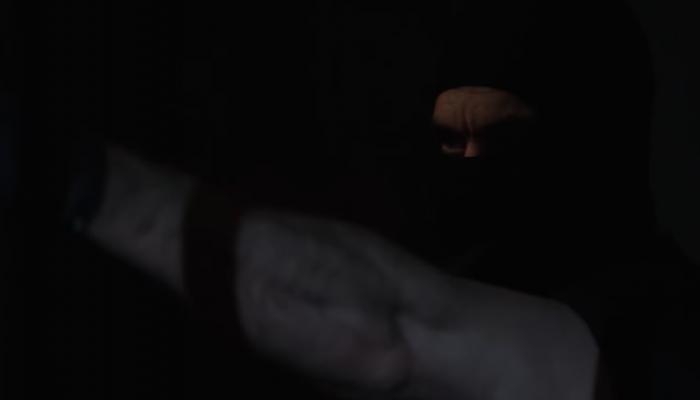 مسلسل «فهد البطل» الحلقة 28.. أحمد العوضي يتراجع عن قتل شقيقه