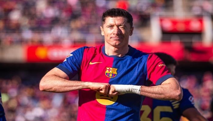 ليلة ليفاندوفسكي.. قطار برشلونة مستمر برباعية مكررة