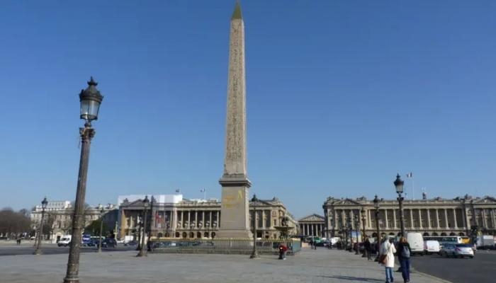 رسائل فرعونية مشفّرة على مسلّة «الكونكورد» تكشف أسرارا مدفونة منذ قرنين (خاص)