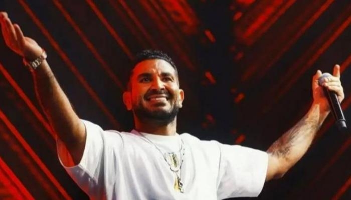 موقف طريف من أحمد سعد مع أحد معجبيه