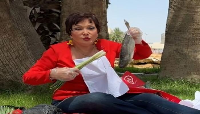 احتفال نجوم الفن بشم النسيم.. لقطات شعبية وأحاديث فنية