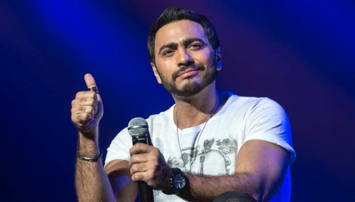 15 مصابا في حفل تامر حسني بعد سقوط حامل حديدي على الجمهور