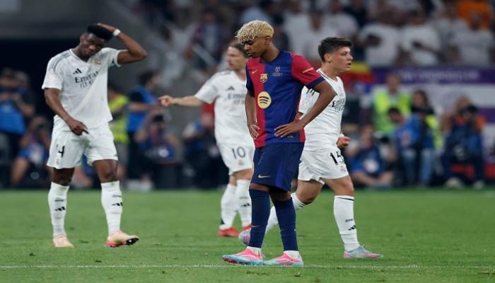 تفاؤل حذر.. مشاعر متضاربة في ريال مدريد بعد سقوط برشلونة
