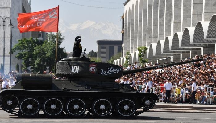 يوم النصر.. روسيا تستعرض قوتها بمراسم غير مسبوقة (صور)