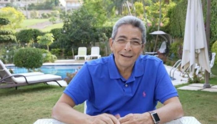 محمود سعد يروي معاناته مع زوجة أبيه: منعتني من رؤية والدي
