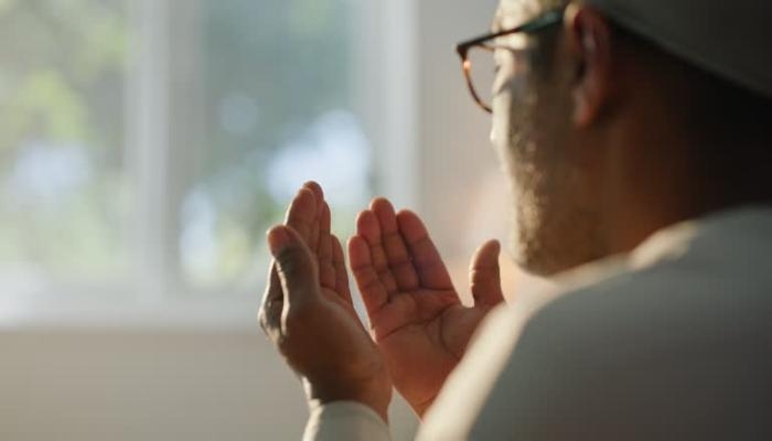 أدعية مطمئنة عند حدوث الزلزال والكوارث الطبيعية.. هذا ما يردده الناس