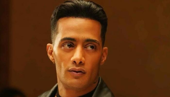 محمد رمضان يشعل الحماس بصورة من كواليس «أسد»