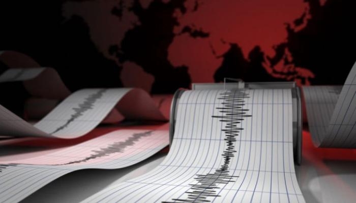 هزة أرضية بقوة 4.9 درجة تضرب إندونيسيا